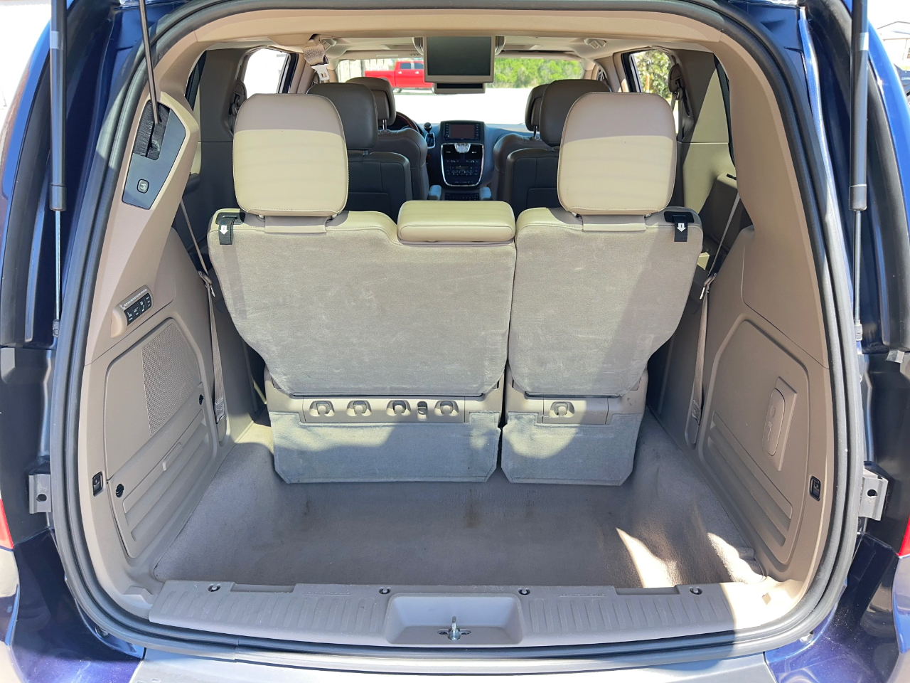 Chrysler Town & Country Limited 2012