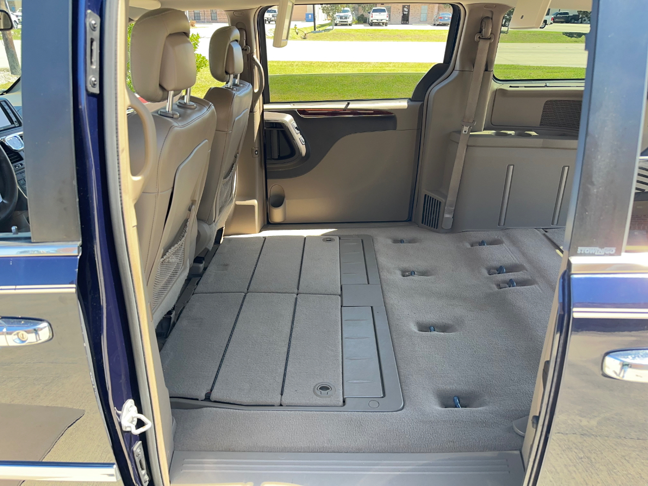 Chrysler Town & Country Limited 2012