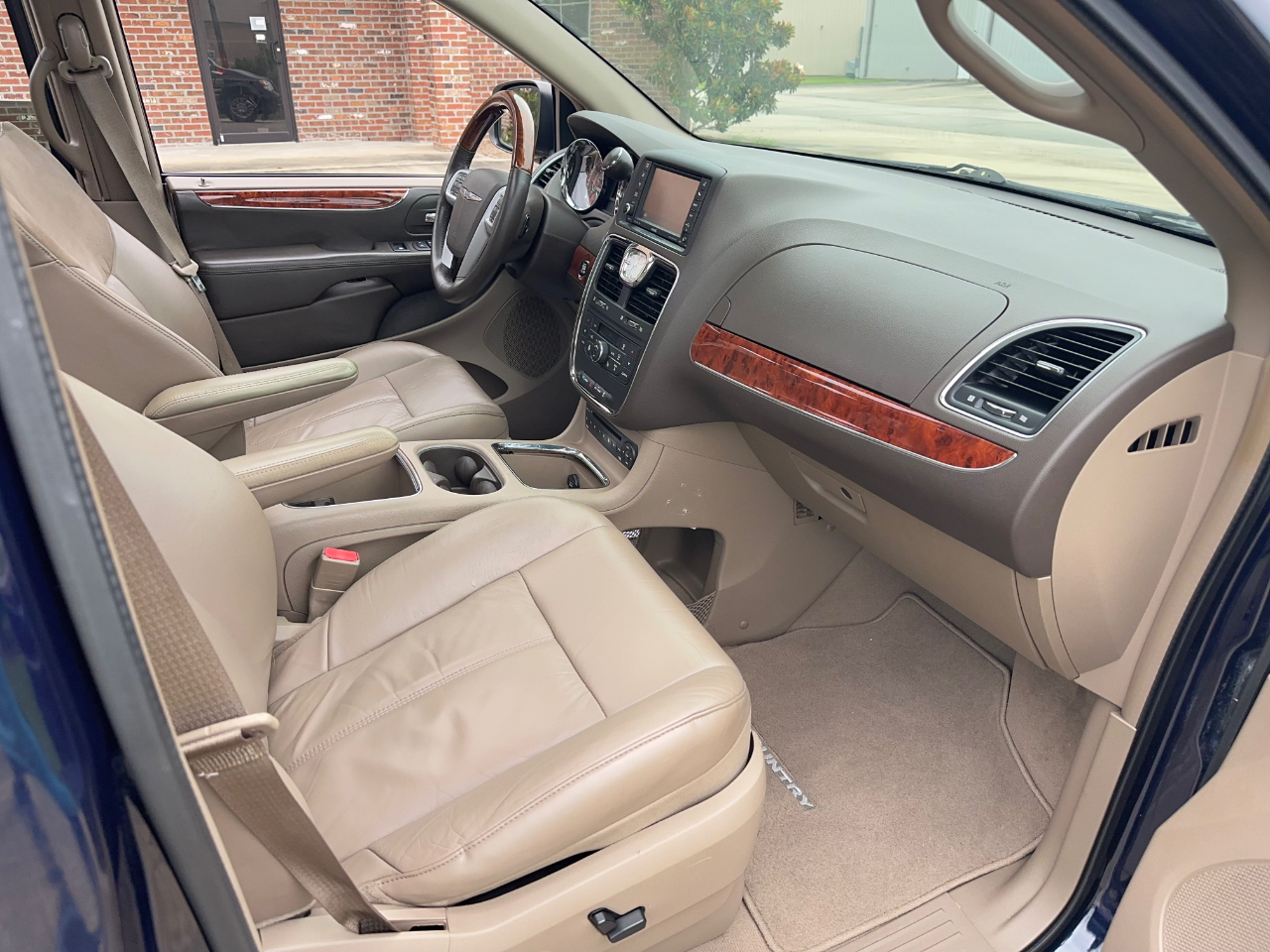 Chrysler Town & Country Limited 2012