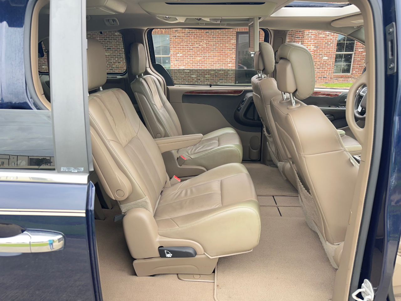 Chrysler Town & Country Limited 2012