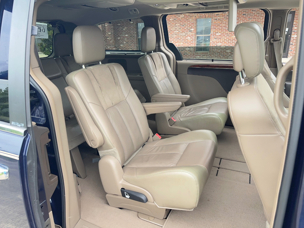 Chrysler Town & Country Limited 2012