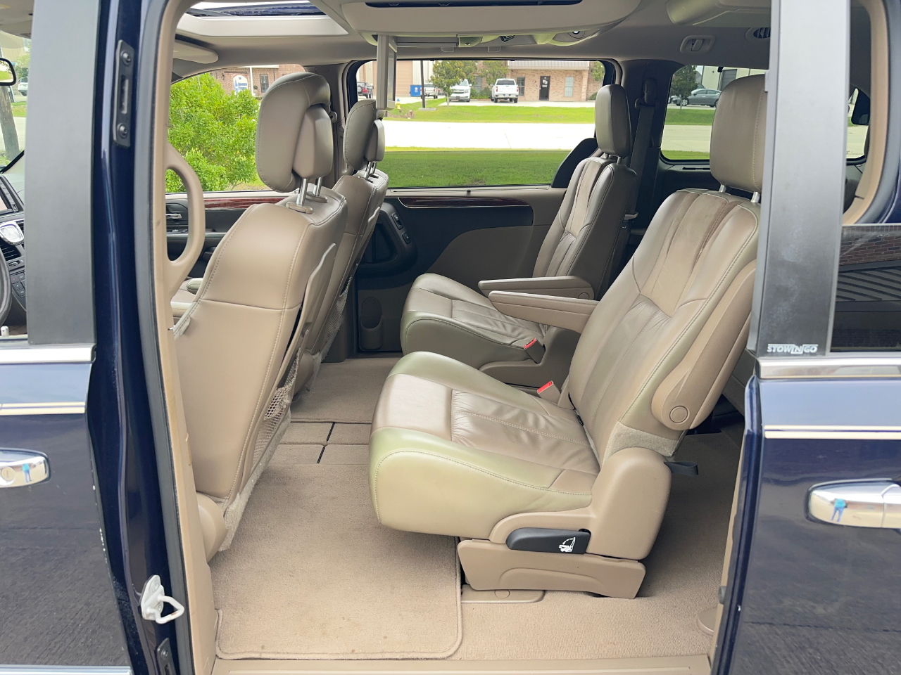 Chrysler Town & Country Limited 2012