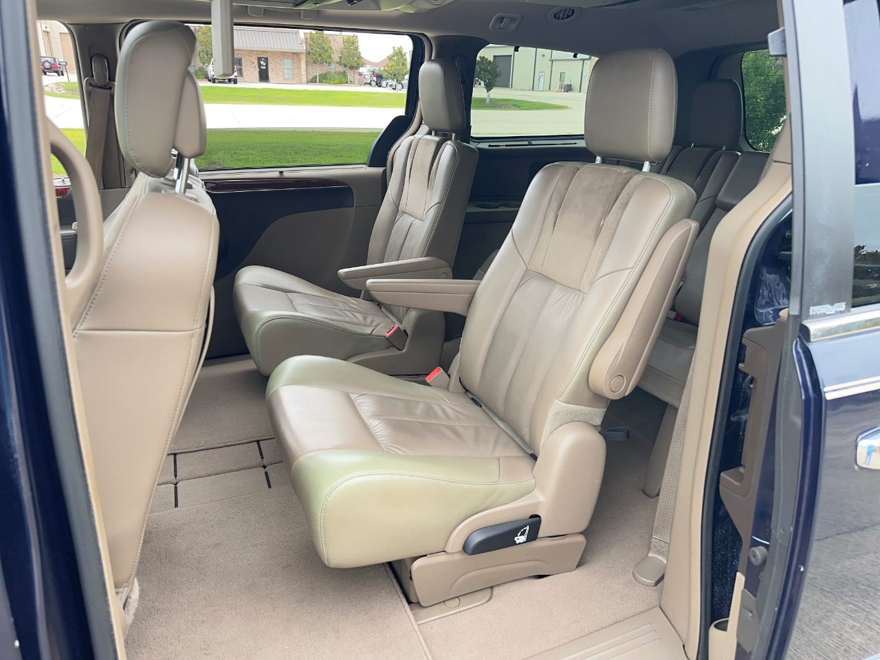 Chrysler Town & Country Limited 2012