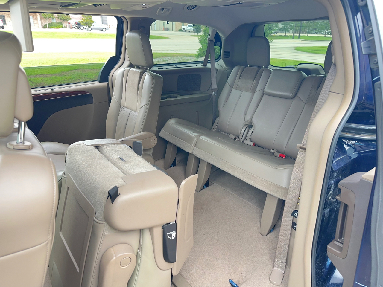 Chrysler Town & Country Limited 2012