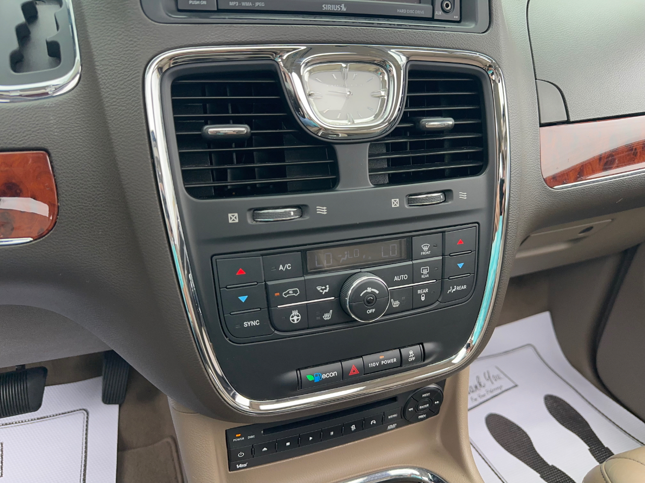 Chrysler Town & Country Limited 2012