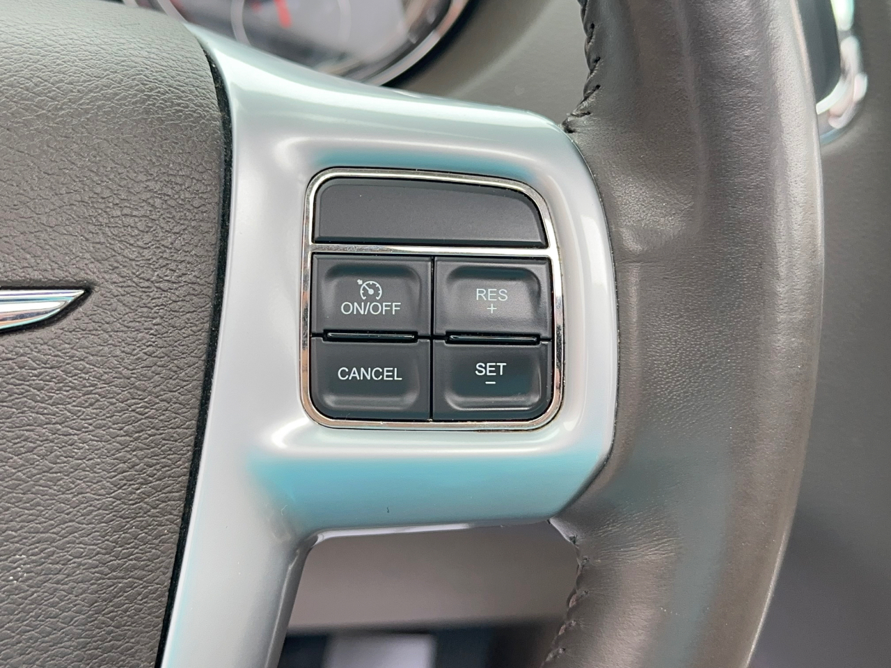 Chrysler Town & Country Limited 2012