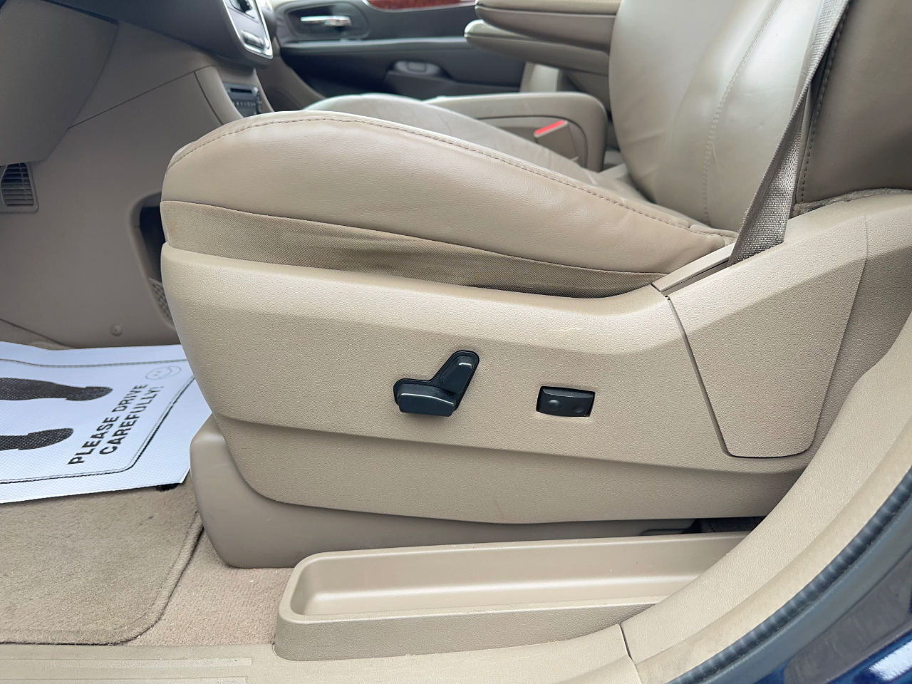 Chrysler Town & Country Limited 2012