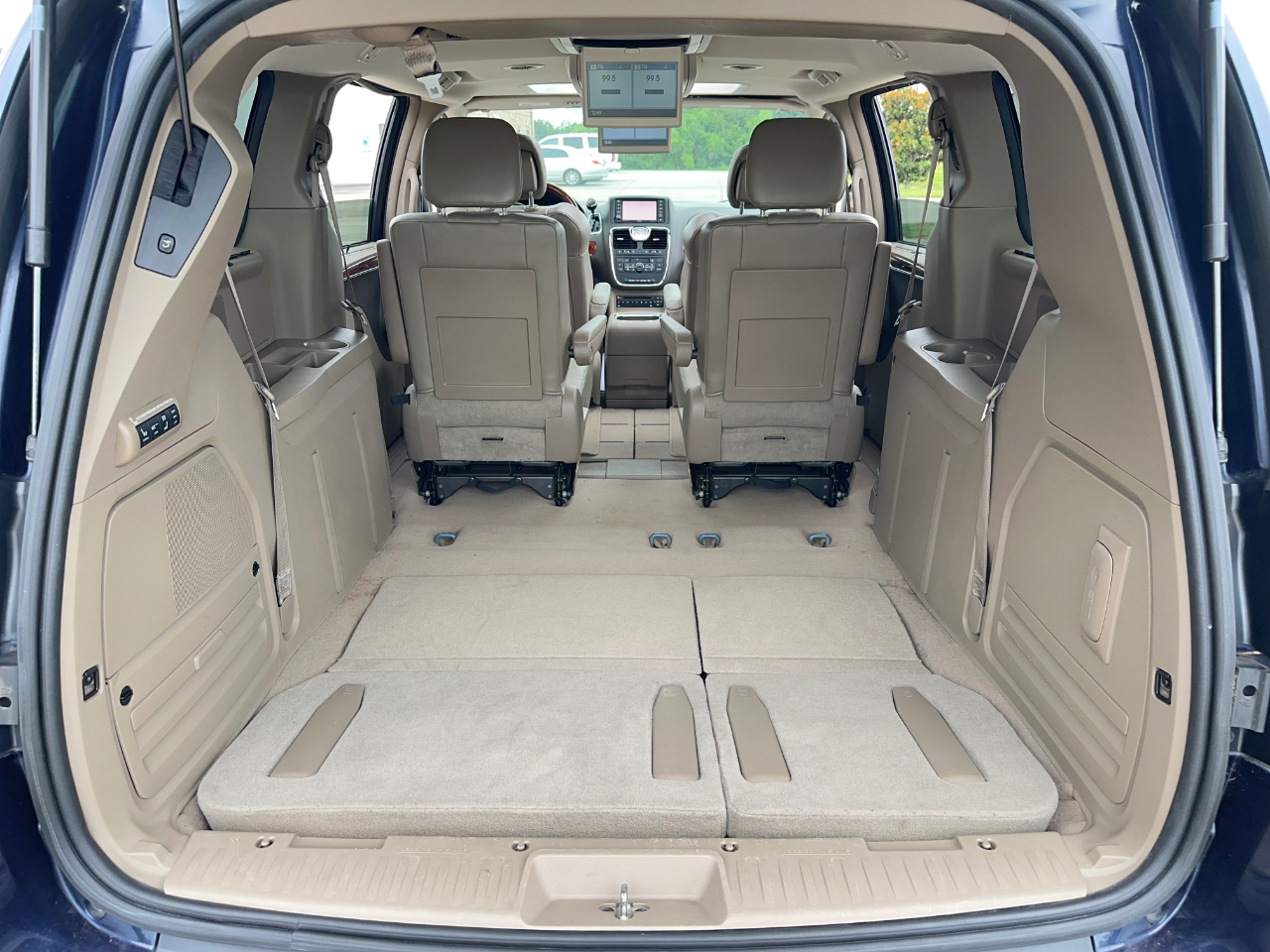 Chrysler Town & Country Limited 2012