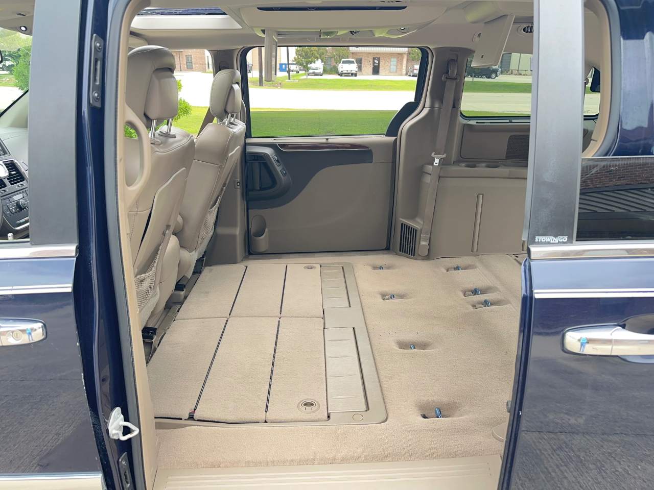 Chrysler Town & Country Limited 2012
