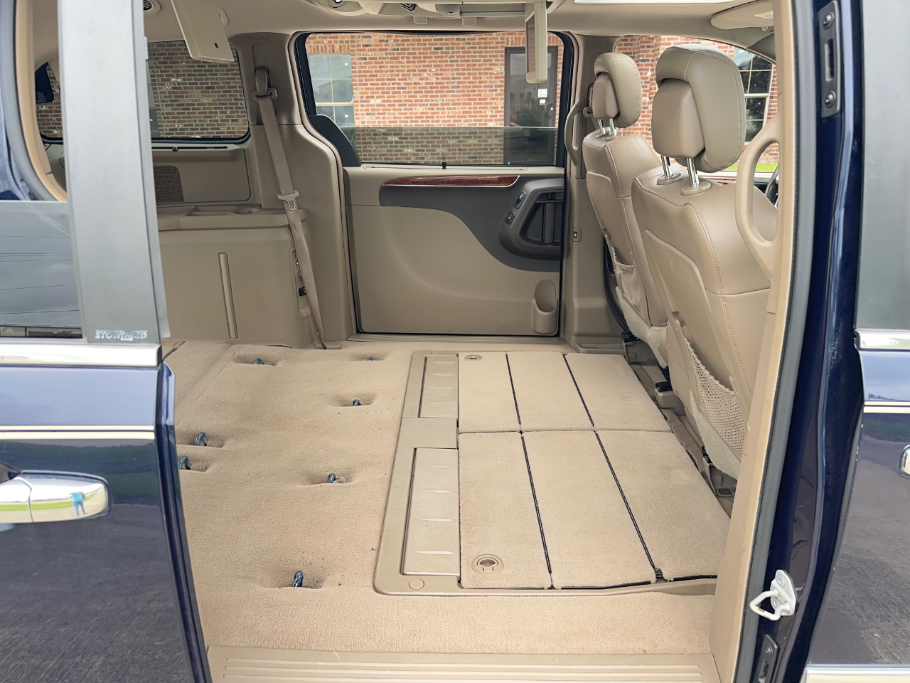 Chrysler Town & Country Limited 2012