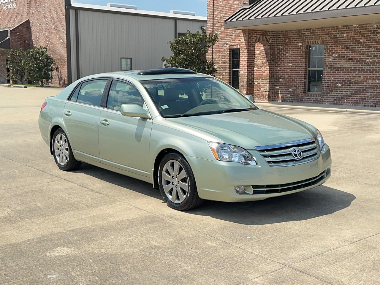 2007 Toyota Avalon XLS