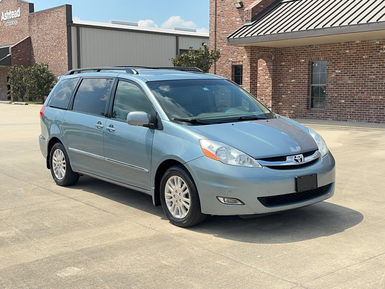 Toyota Sienna XLE Limited FWD 2008
