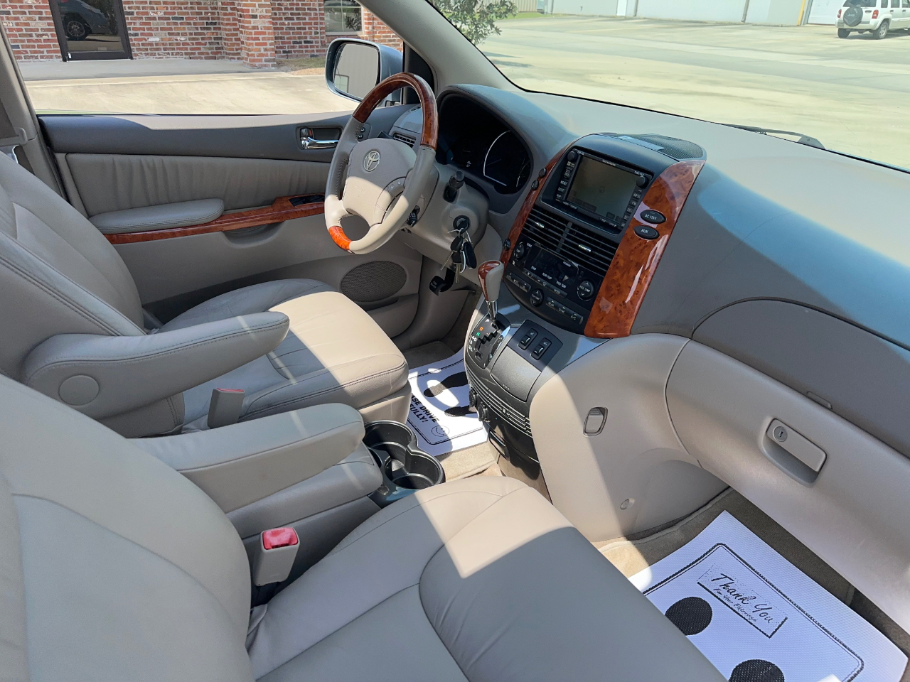 Toyota Sienna XLE Limited FWD 2008