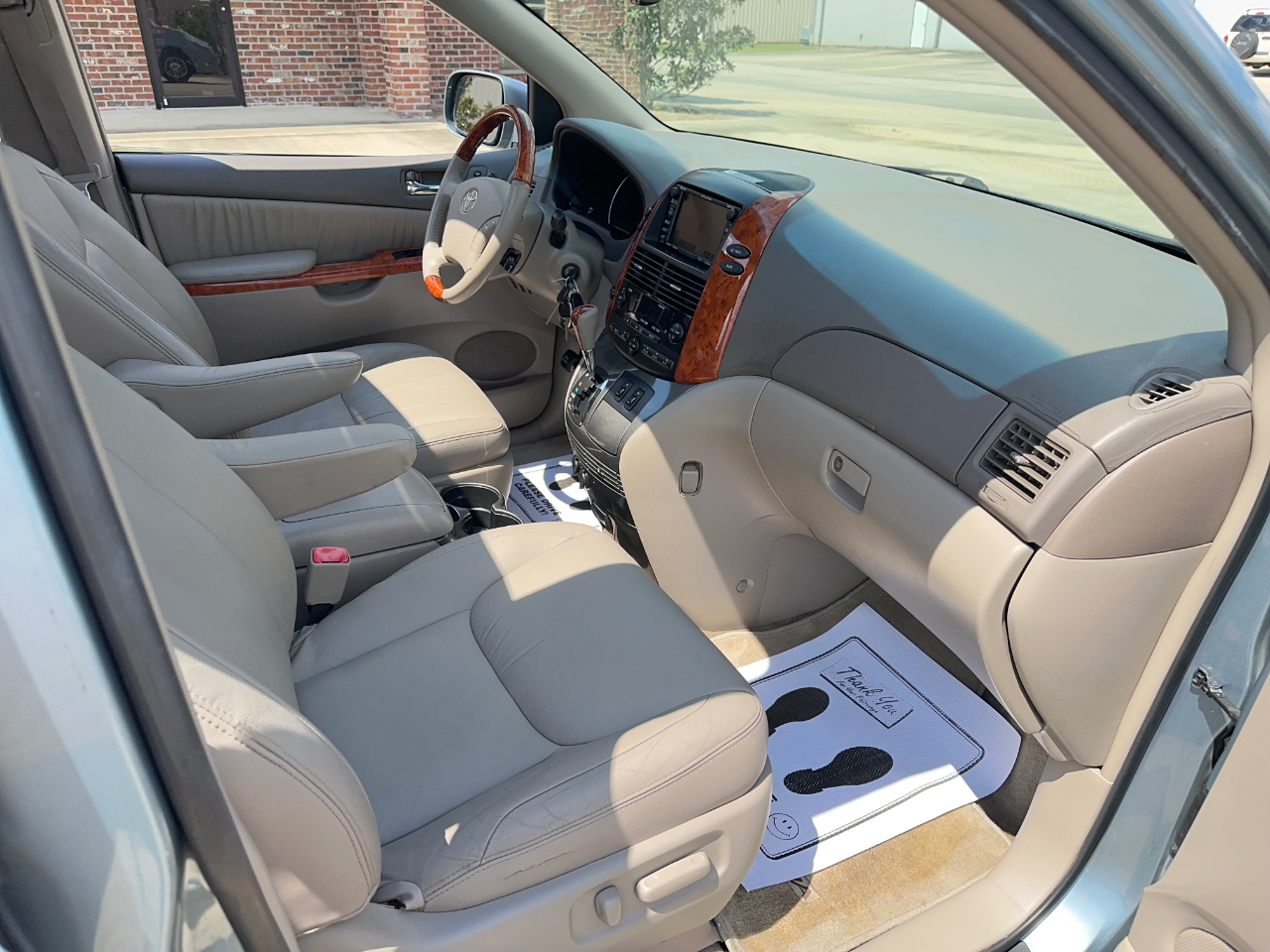 Toyota Sienna XLE Limited FWD 2008