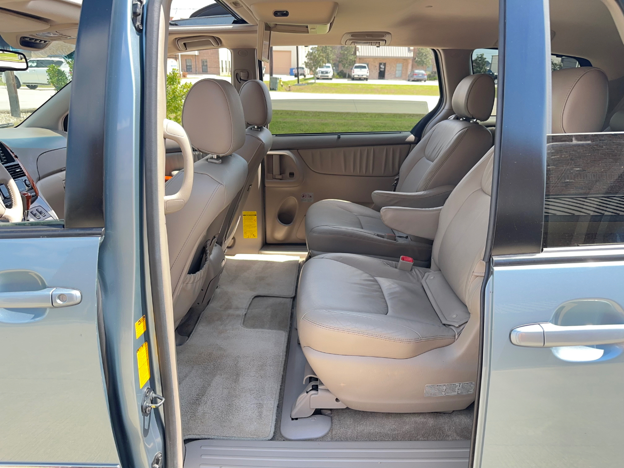 Toyota Sienna XLE Limited FWD 2008