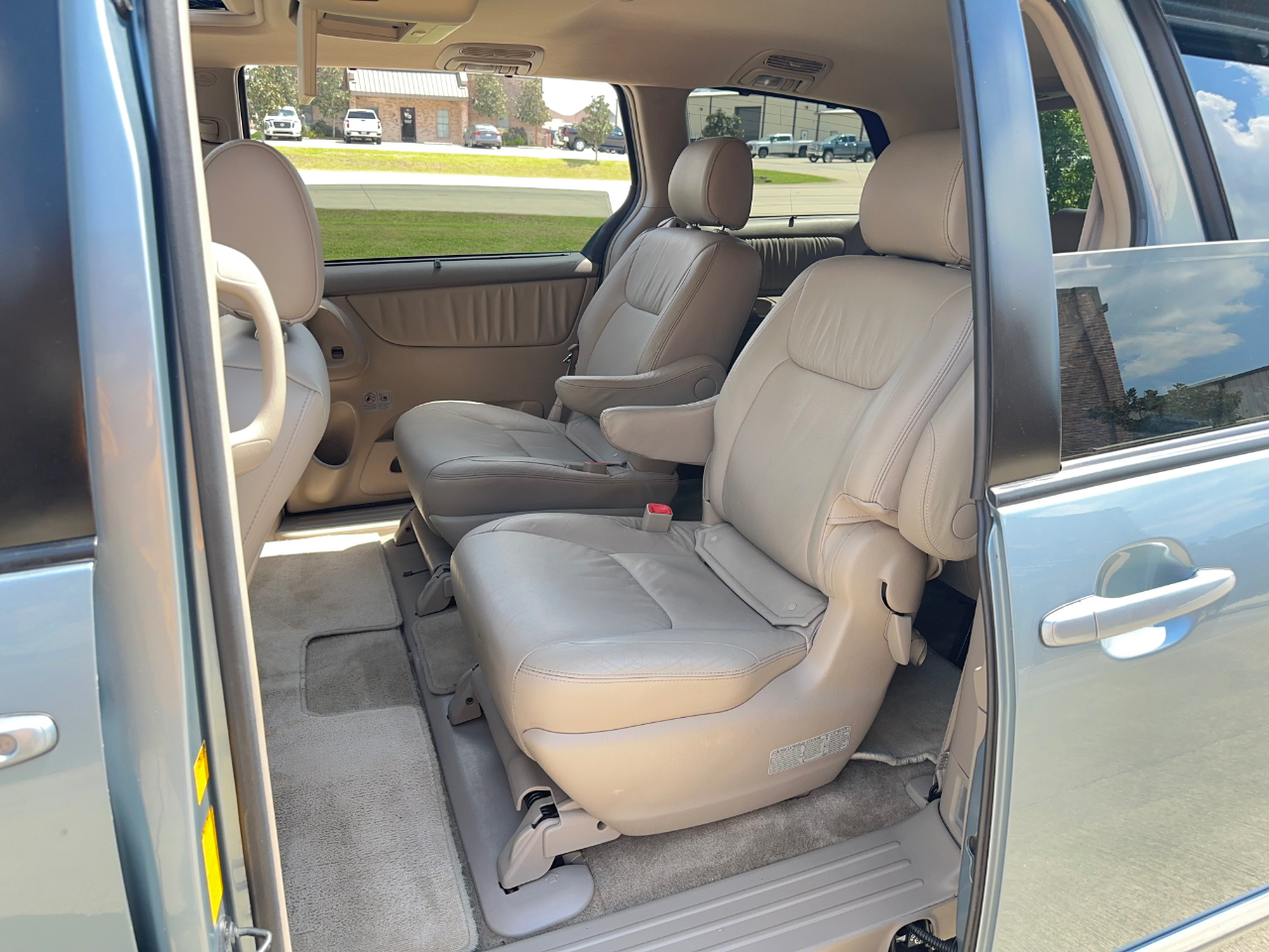 Toyota Sienna XLE Limited FWD 2008