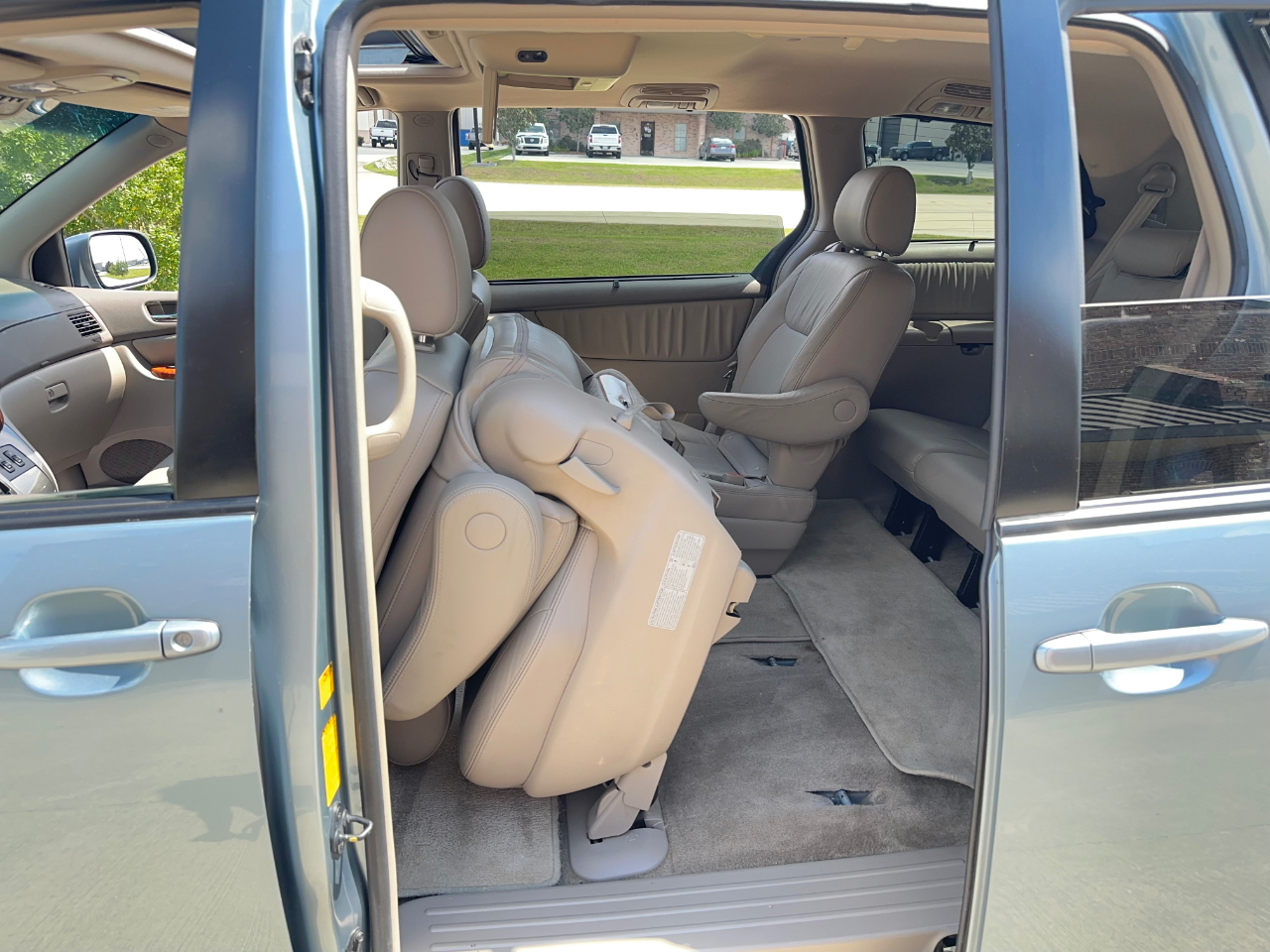 Toyota Sienna XLE Limited FWD 2008