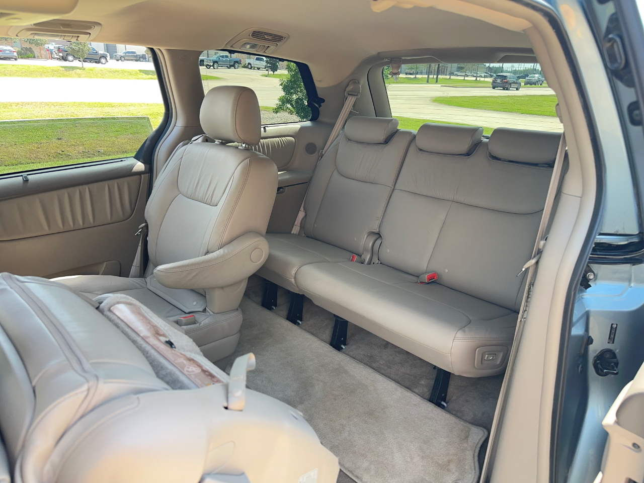 Toyota Sienna XLE Limited FWD 2008