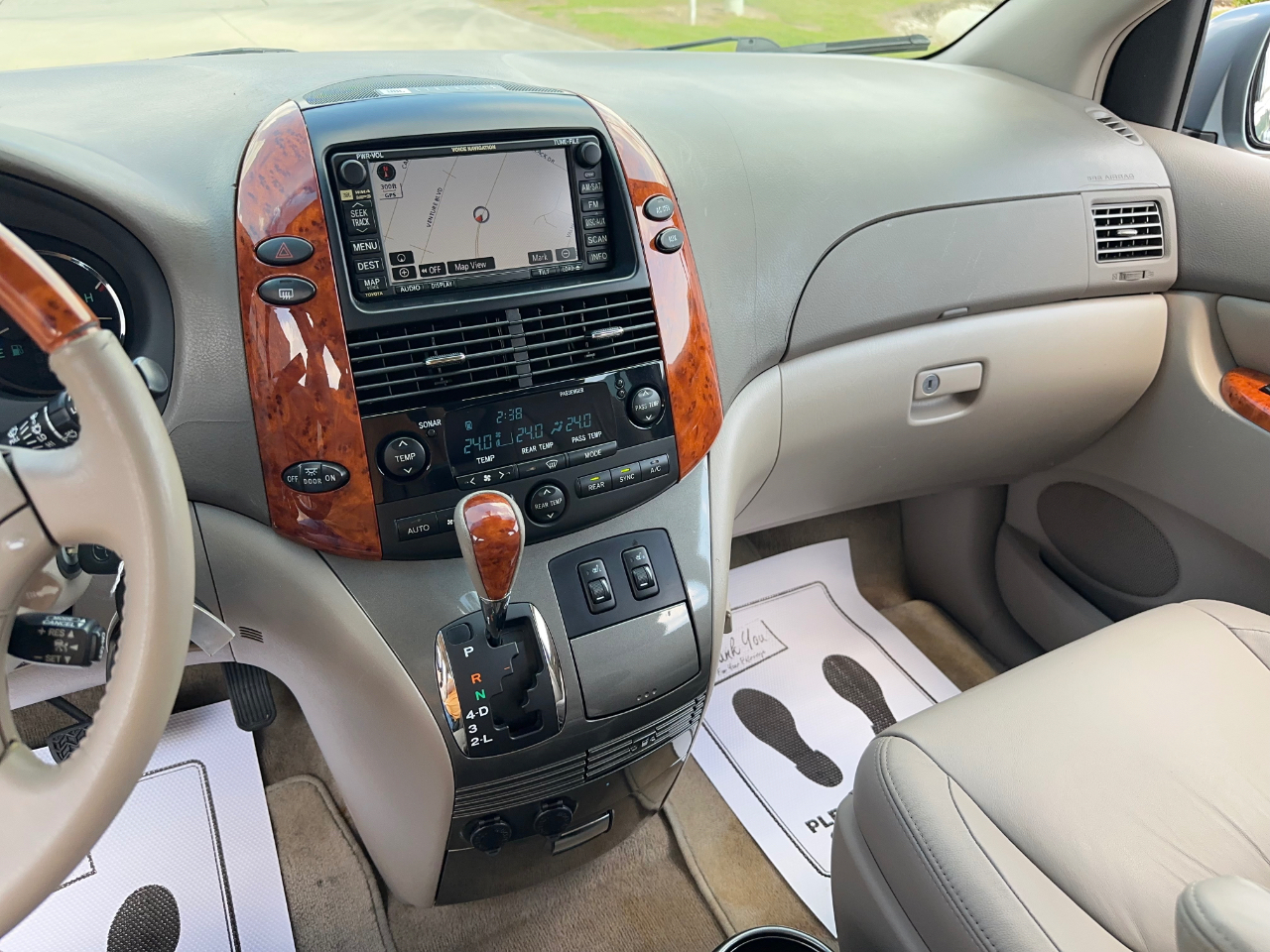 Toyota Sienna XLE Limited FWD 2008