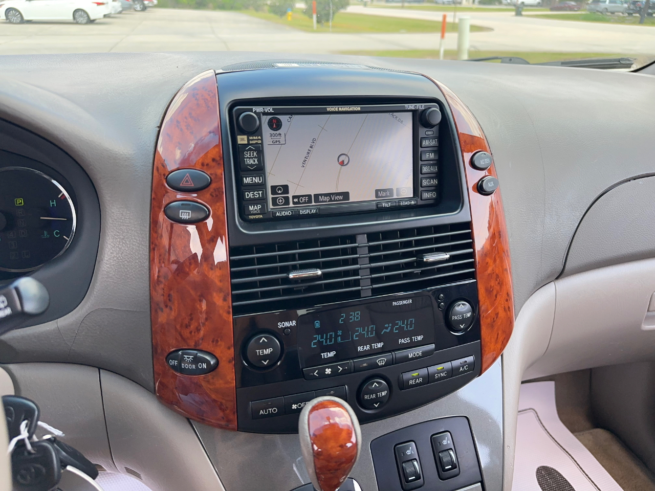 Toyota Sienna XLE Limited FWD 2008