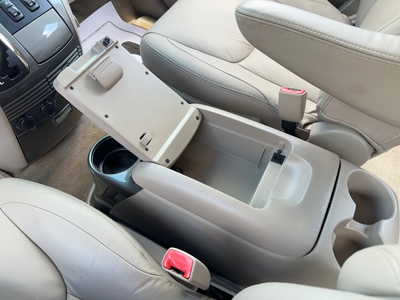 Toyota Sienna XLE Limited FWD 2008