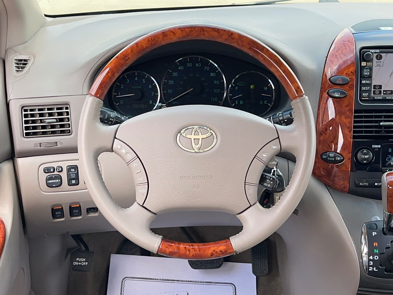 Toyota Sienna XLE Limited FWD 2008