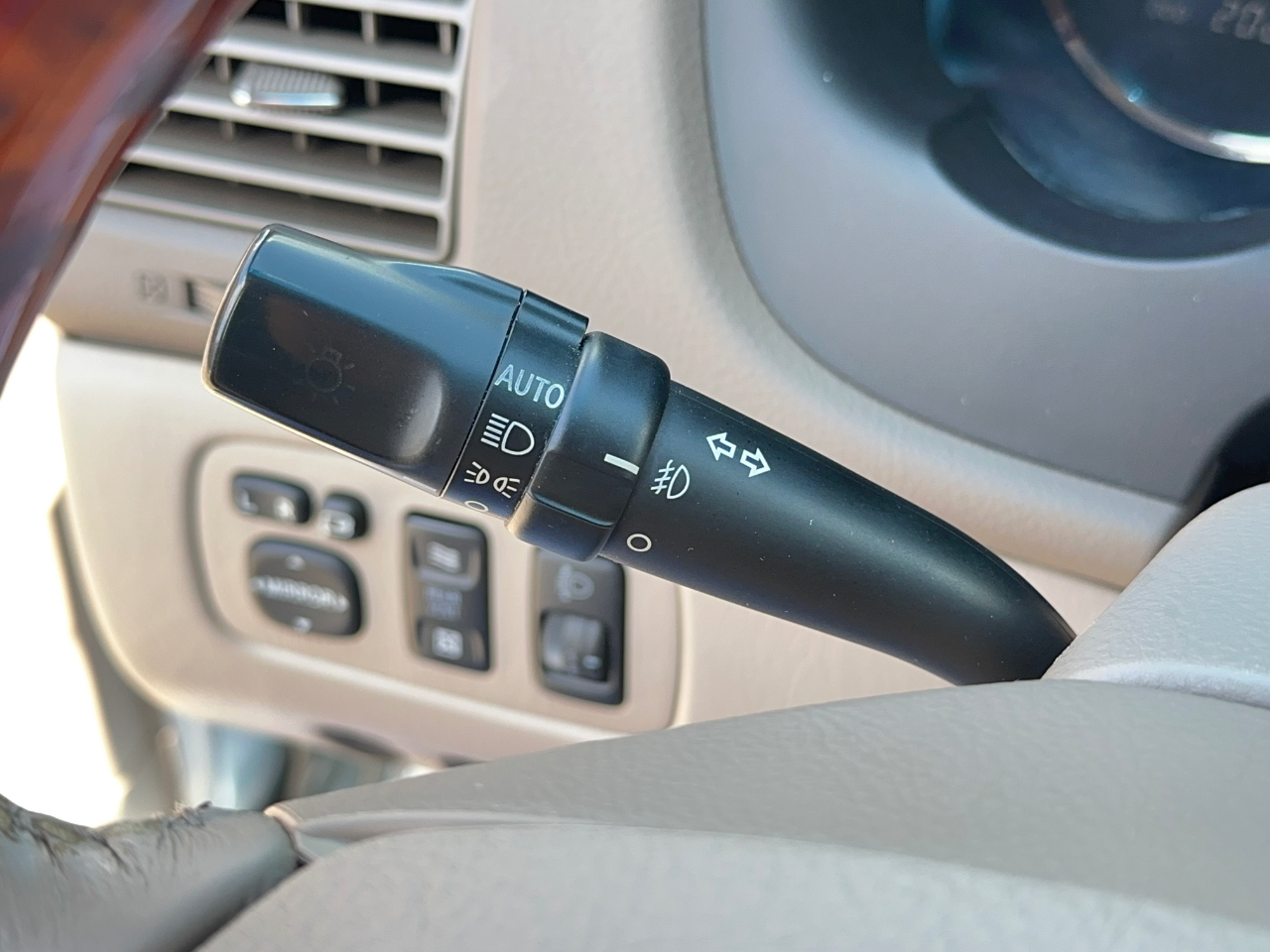 Toyota Sienna XLE Limited FWD 2008