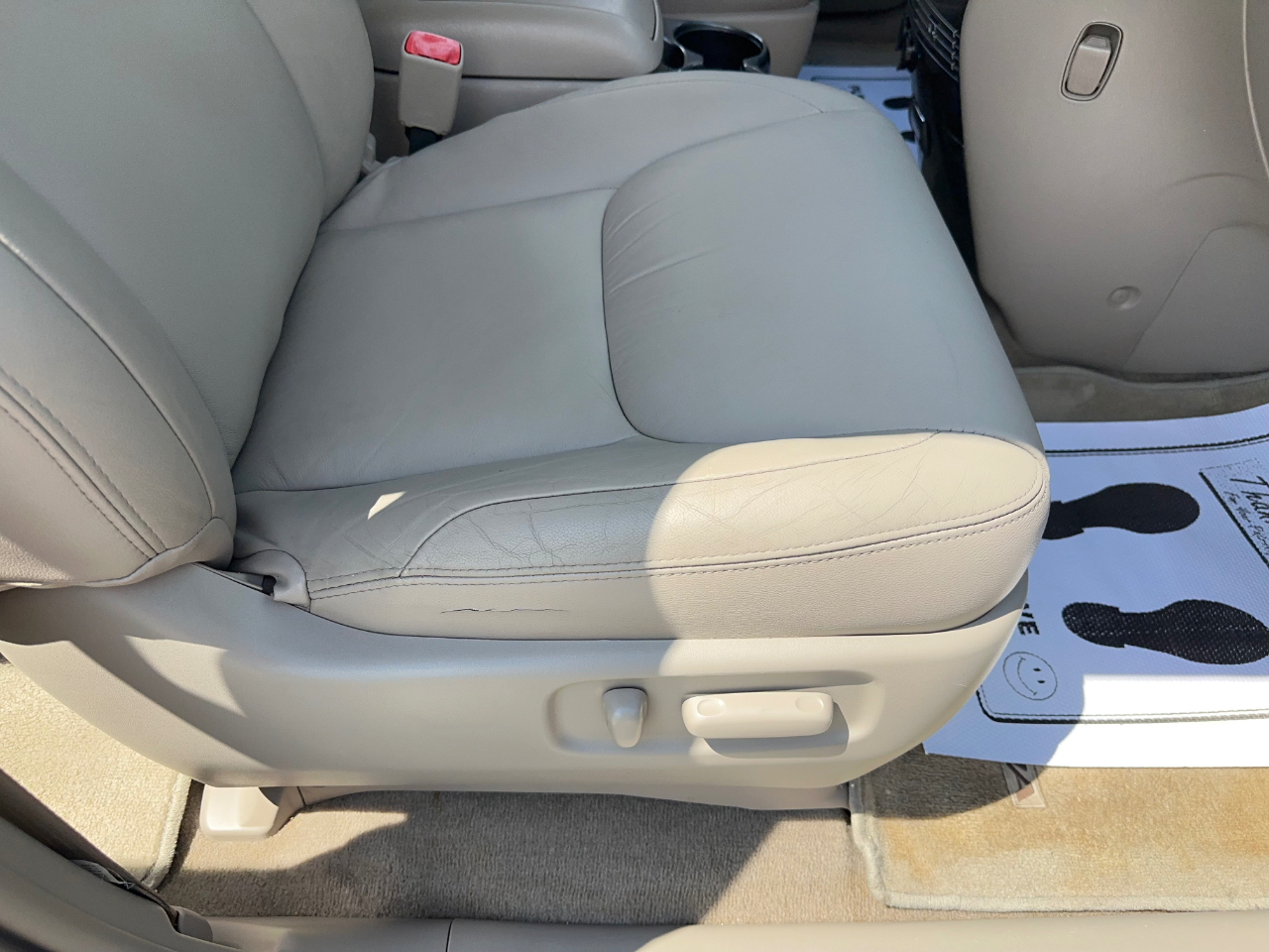 Toyota Sienna XLE Limited FWD 2008