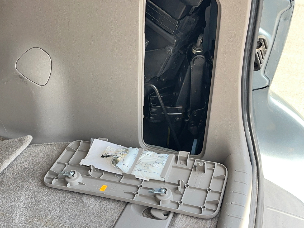 Toyota Sienna XLE Limited FWD 2008