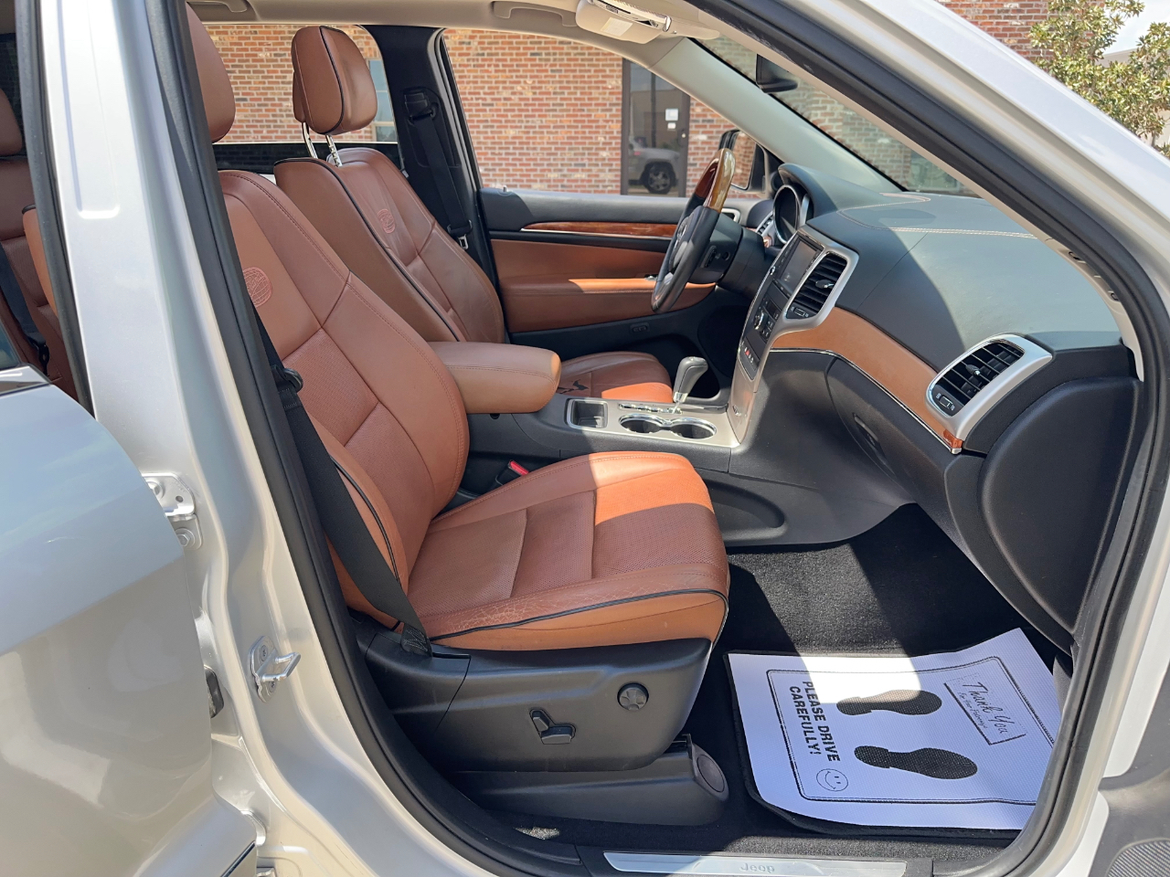 Jeep Grand Cherokee Overland 2WD 2012