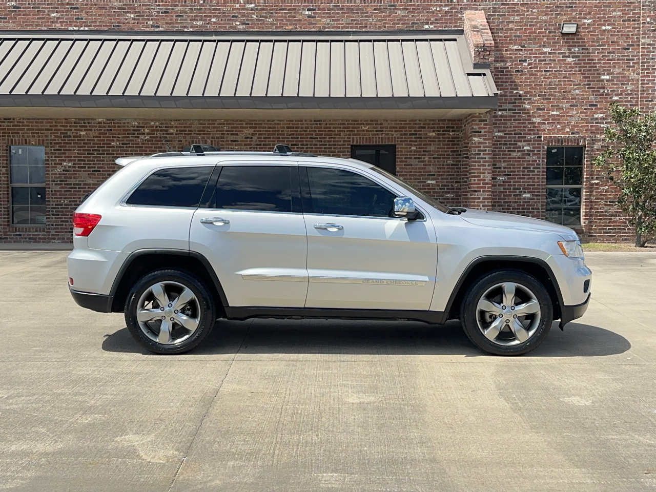 Jeep Grand Cherokee Overland 2WD 2012