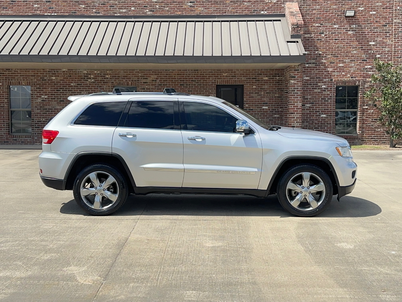 Jeep Grand Cherokee Overland 2WD 2012