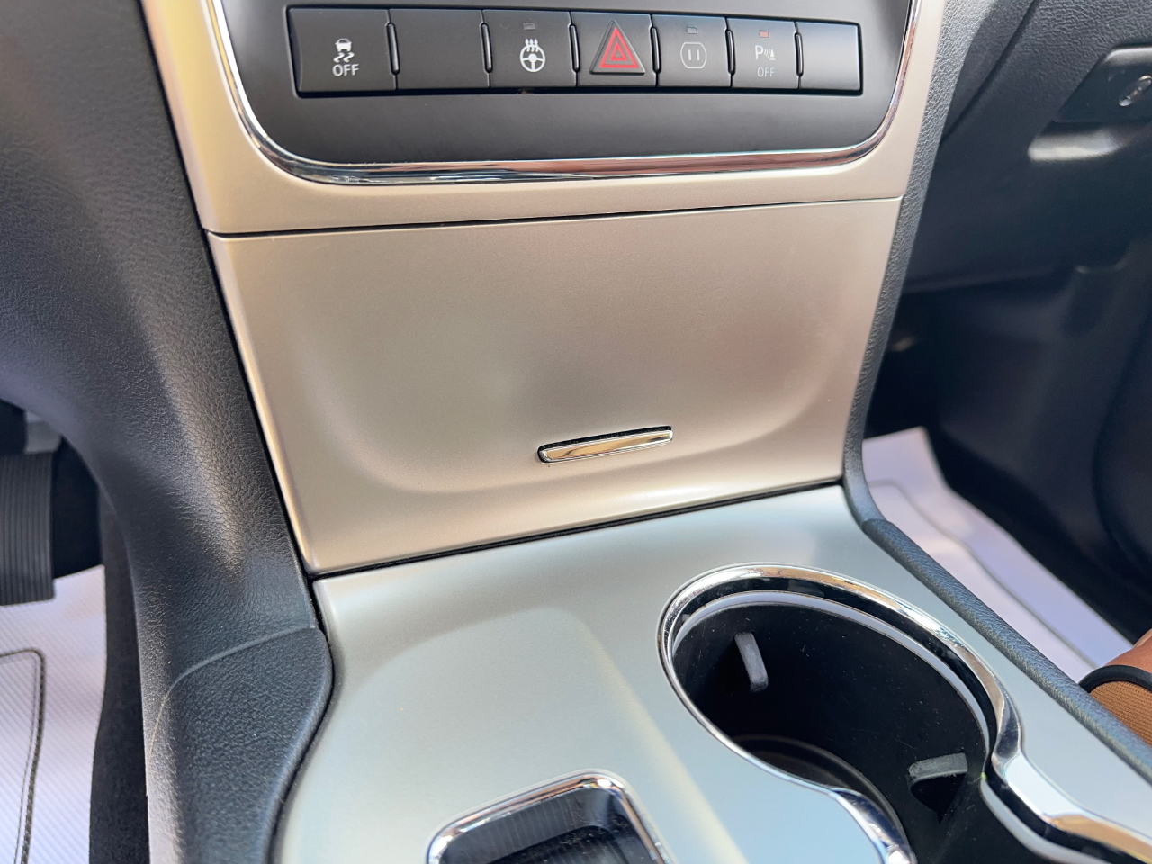 Jeep Grand Cherokee Overland 2WD 2012