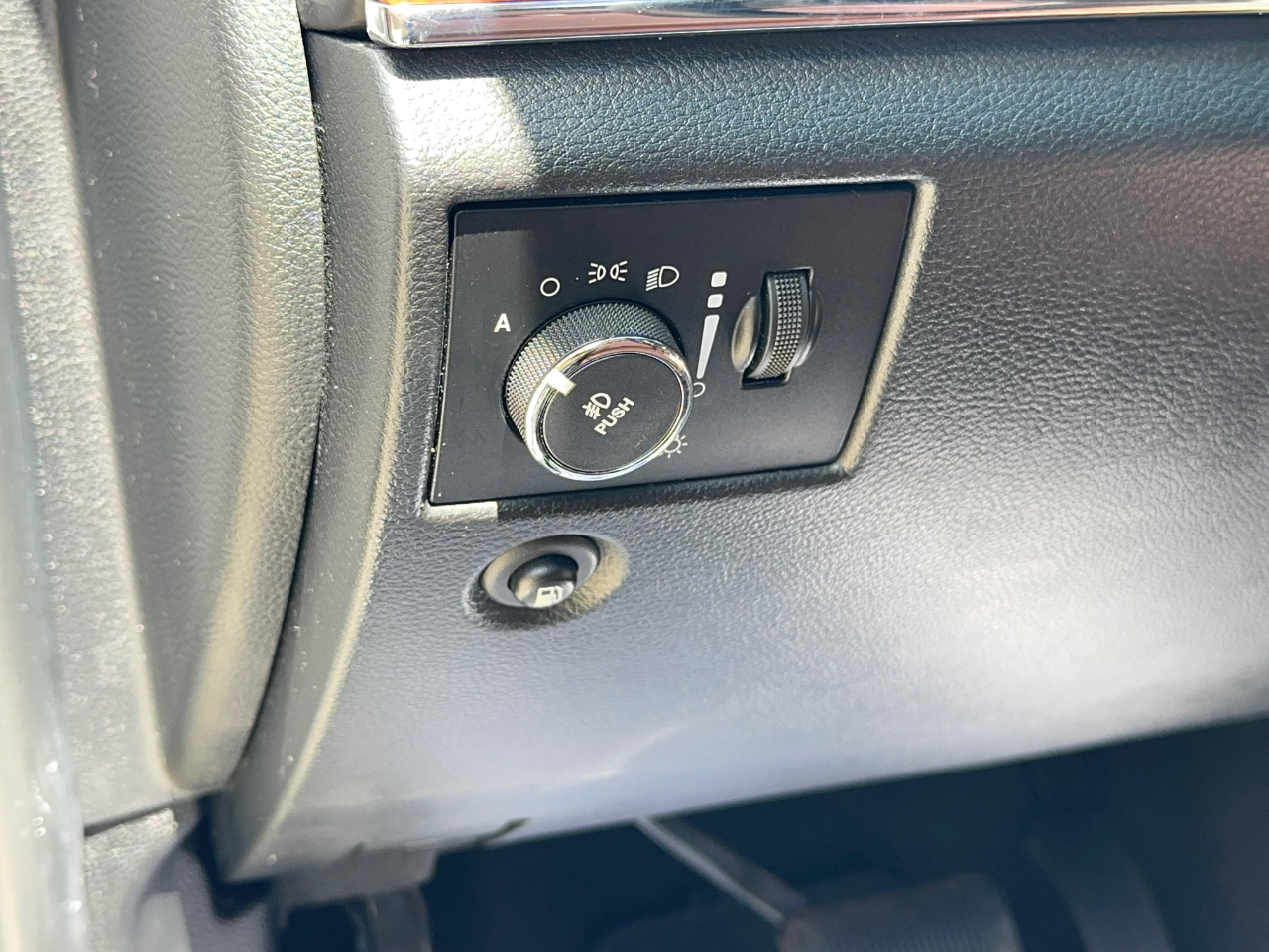 Jeep Grand Cherokee Overland 2WD 2012