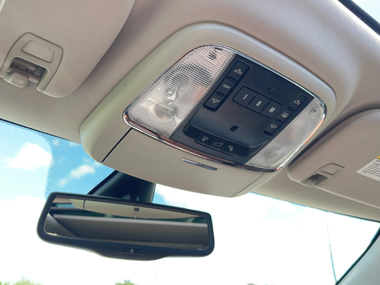 Jeep Grand Cherokee Overland 2WD 2012