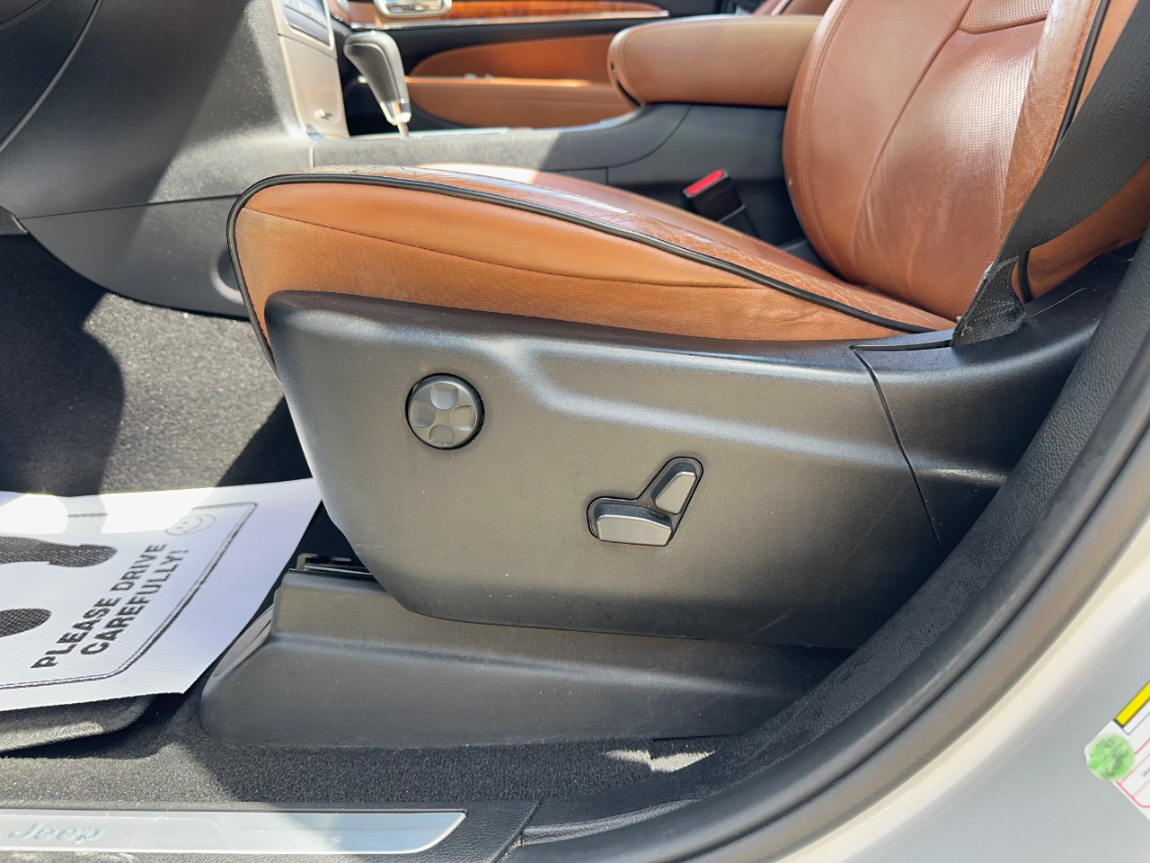 Jeep Grand Cherokee Overland 2WD 2012