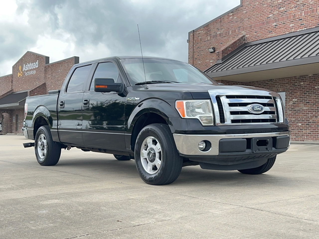 Ford F-150 XLT SuperCrew 5.5-ft. Bed 2WD 2011