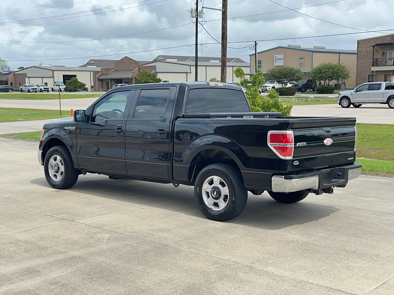 Ford F-150 XLT SuperCrew 5.5-ft. Bed 2WD 2011