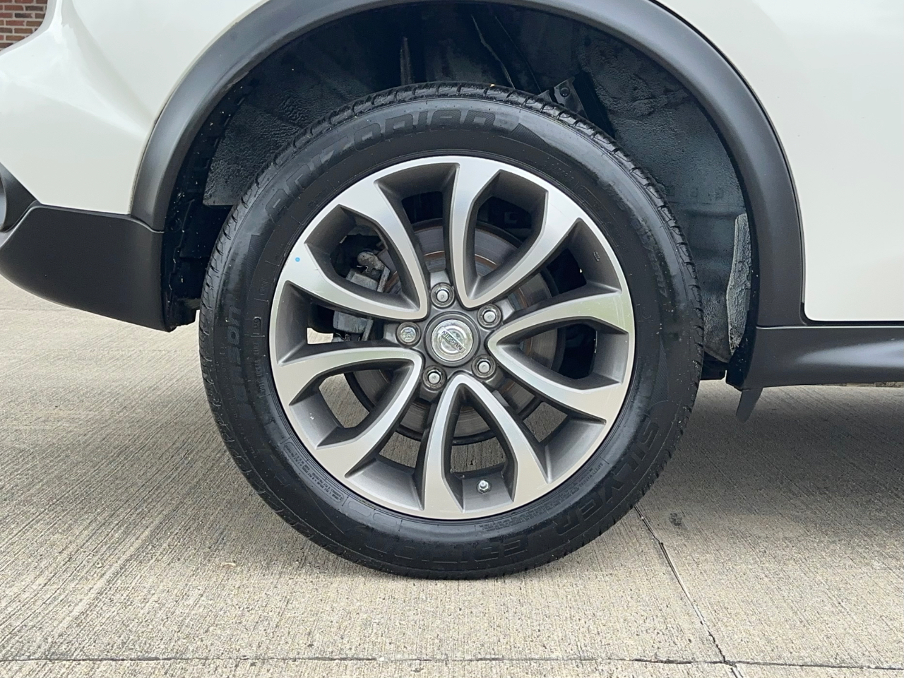 Nissan Juke SL FWD 2017