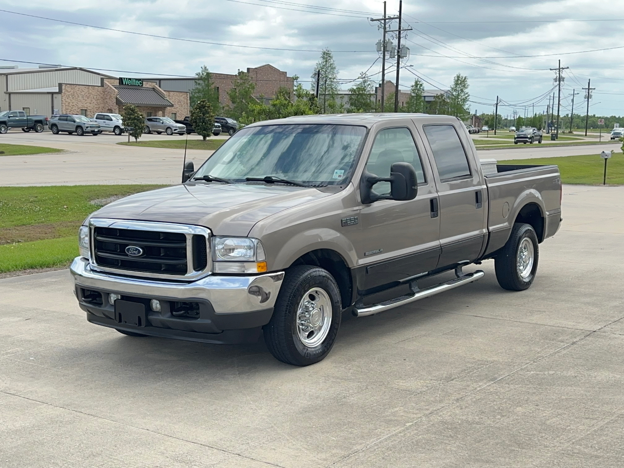 Ford F-250 SD Lariat Crew Cab 2WD 2002