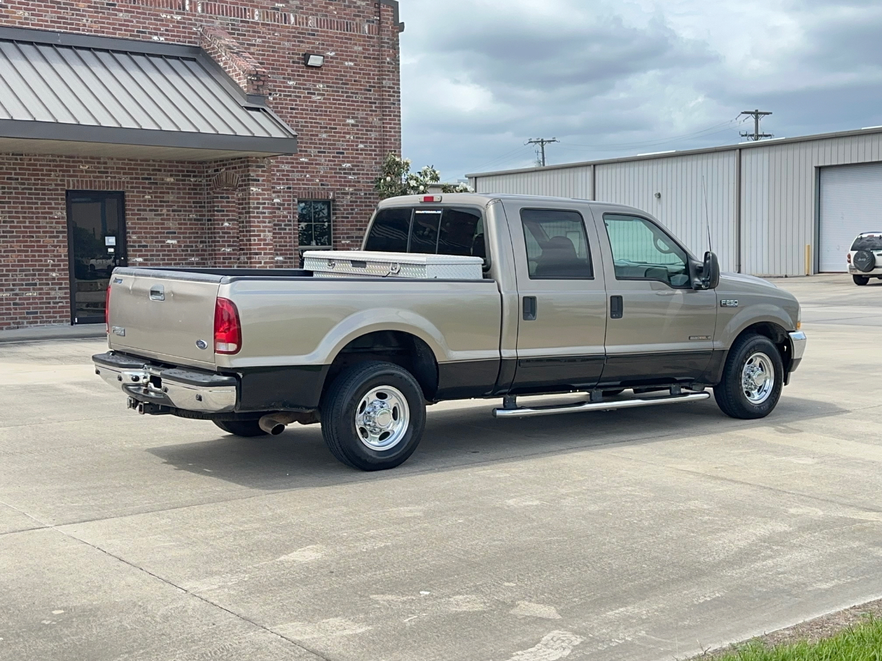 Ford F-250 SD Lariat Crew Cab 2WD 2002