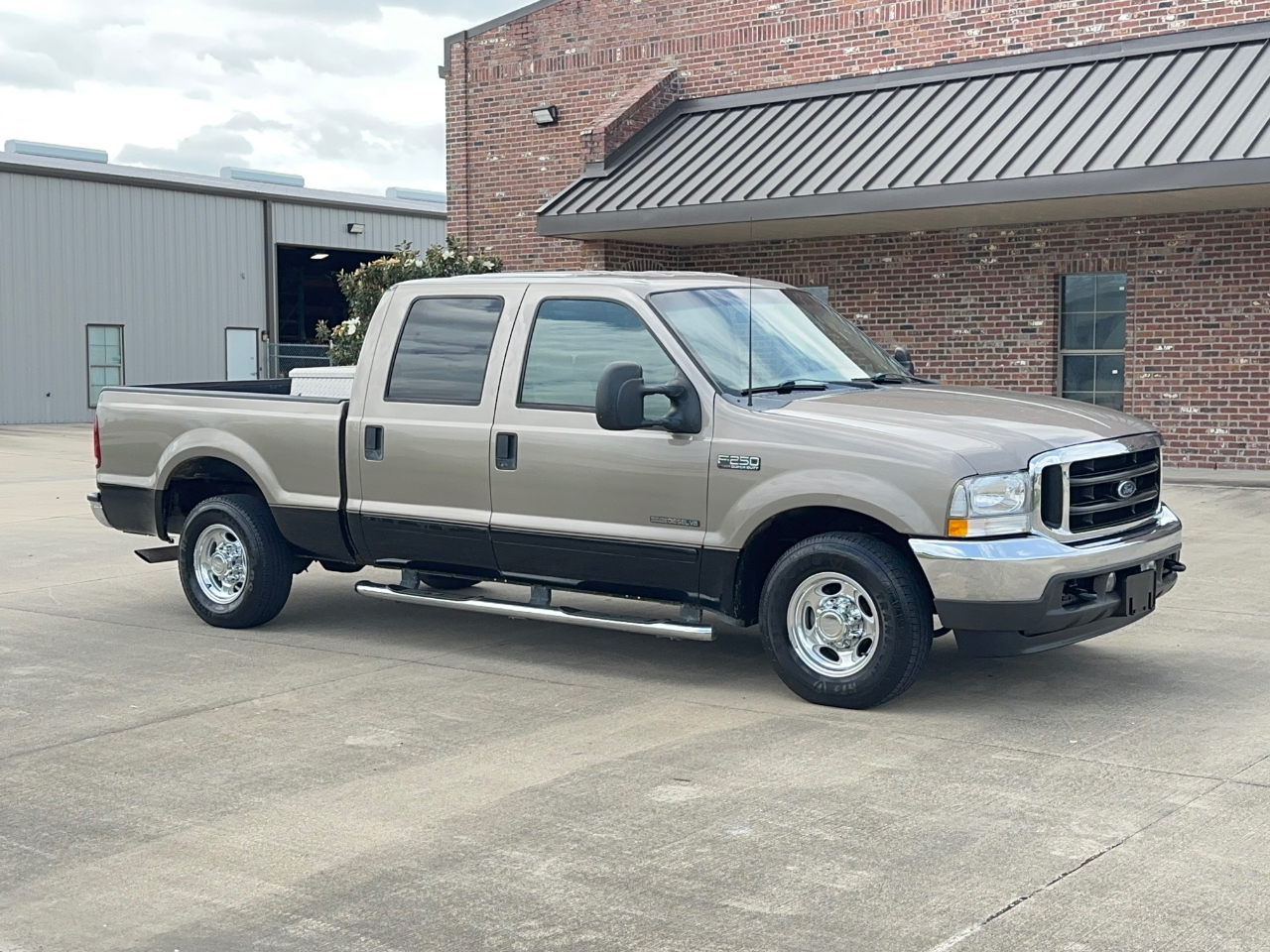 Ford F-250 SD Lariat Crew Cab 2WD 2002