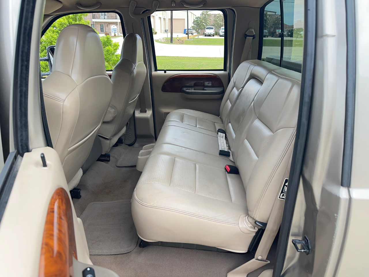 Ford F-250 SD Lariat Crew Cab 2WD 2002