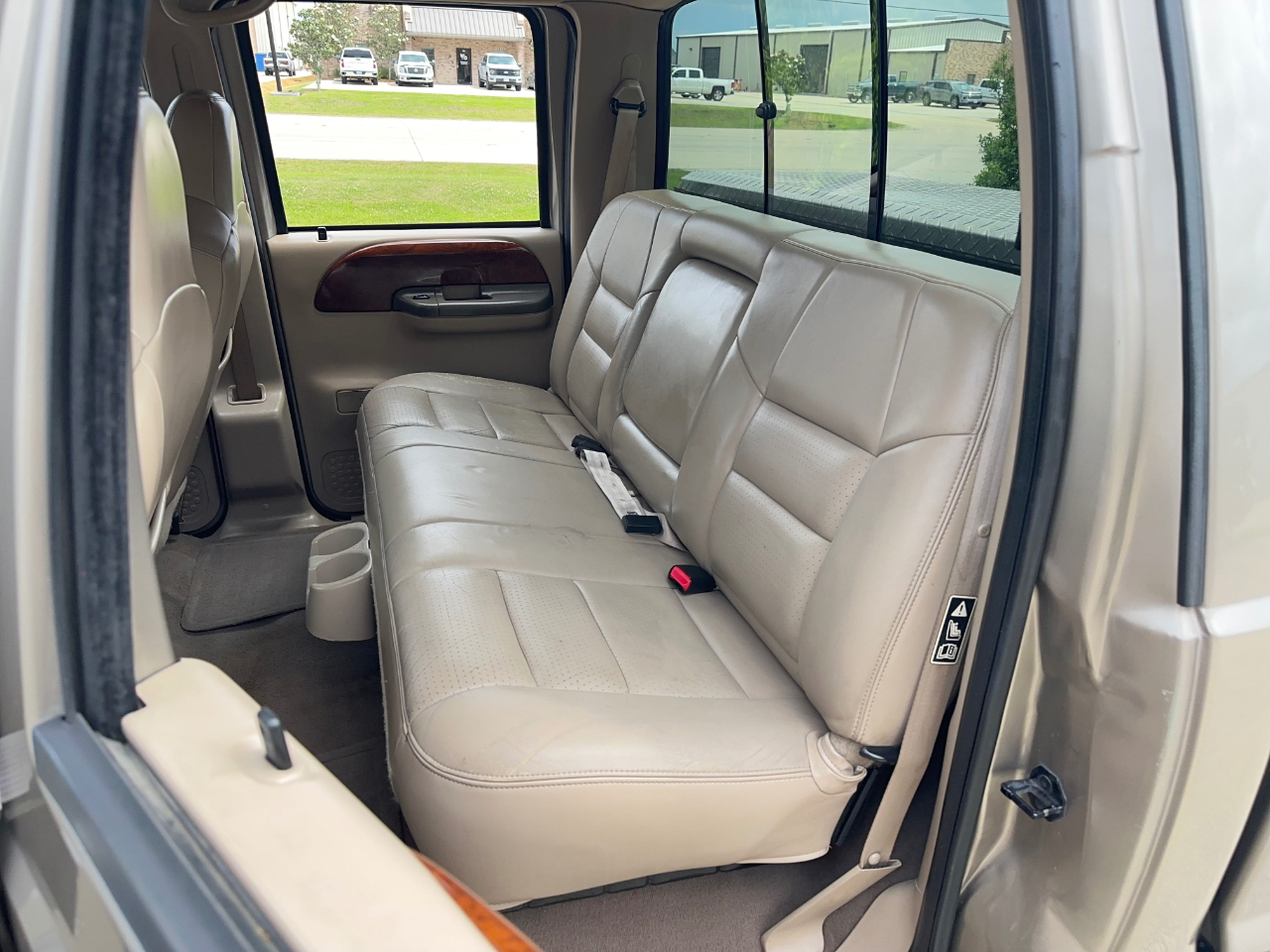 Ford F-250 SD Lariat Crew Cab 2WD 2002