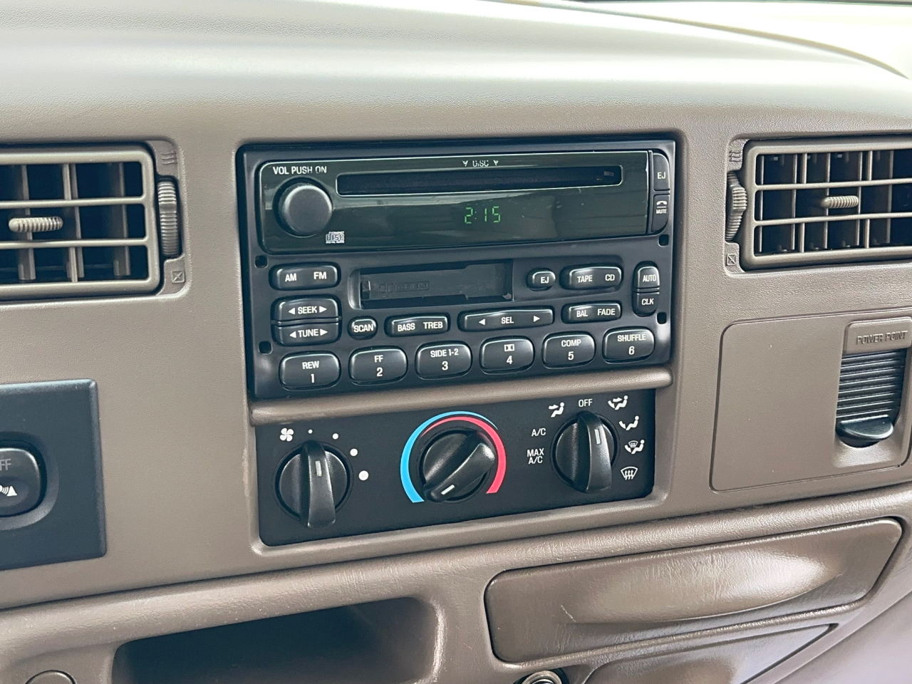 Ford F-250 SD Lariat Crew Cab 2WD 2002