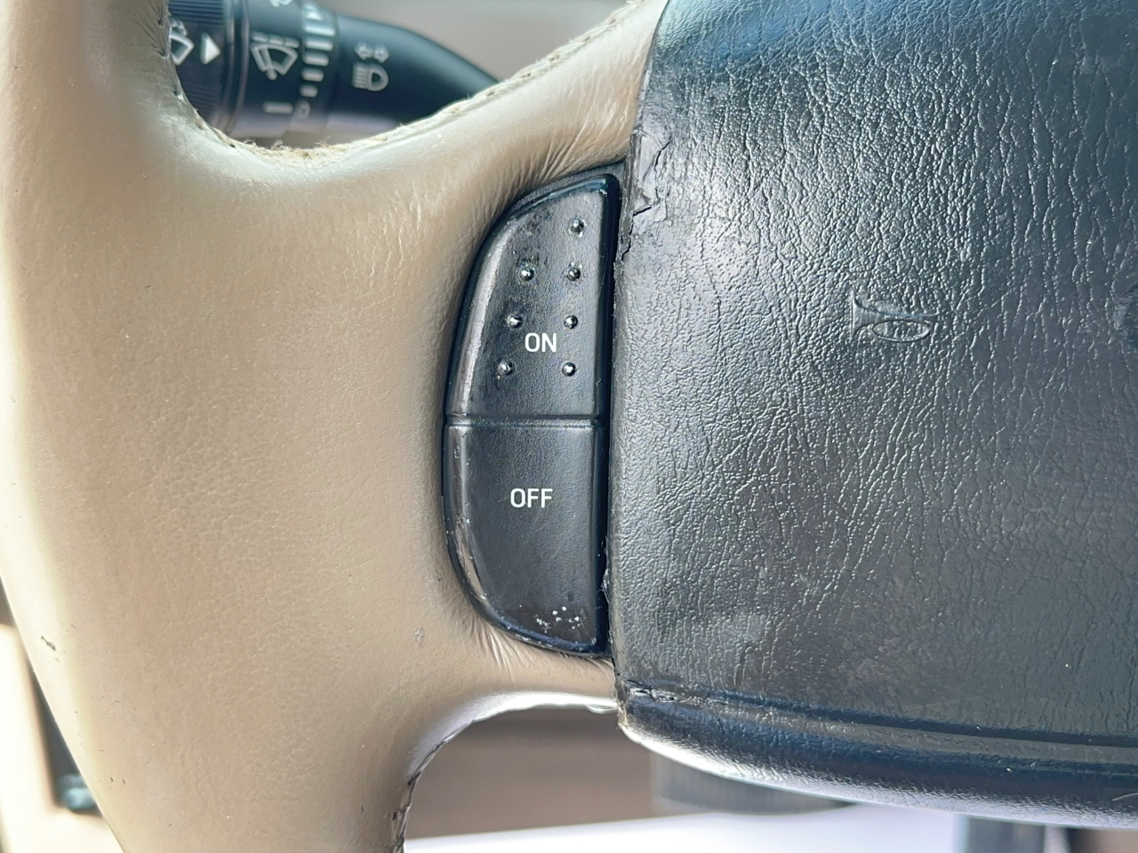 Ford F-250 SD Lariat Crew Cab 2WD 2002