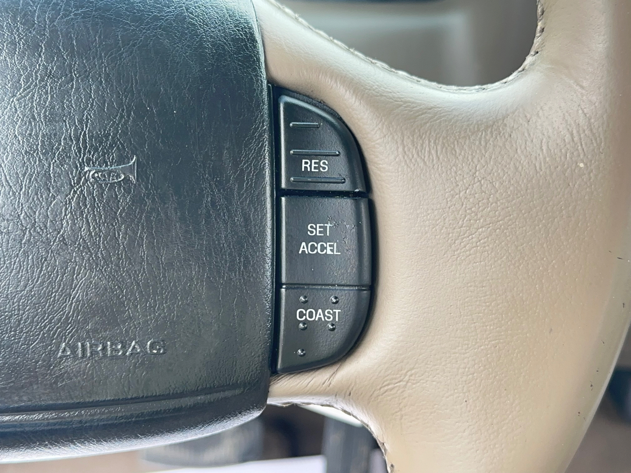 Ford F-250 SD Lariat Crew Cab 2WD 2002