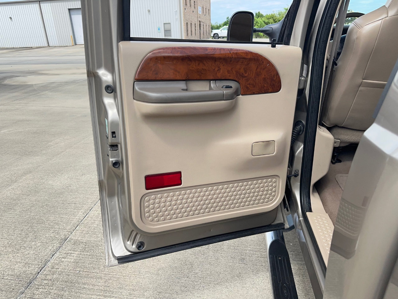 Ford F-250 SD Lariat Crew Cab 2WD 2002