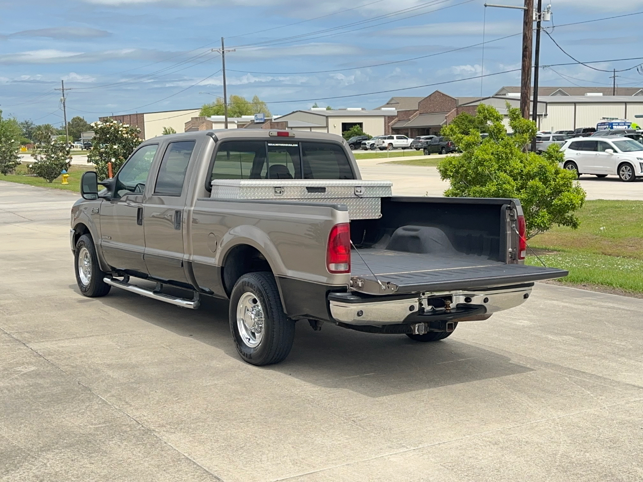 Ford F-250 SD Lariat Crew Cab 2WD 2002