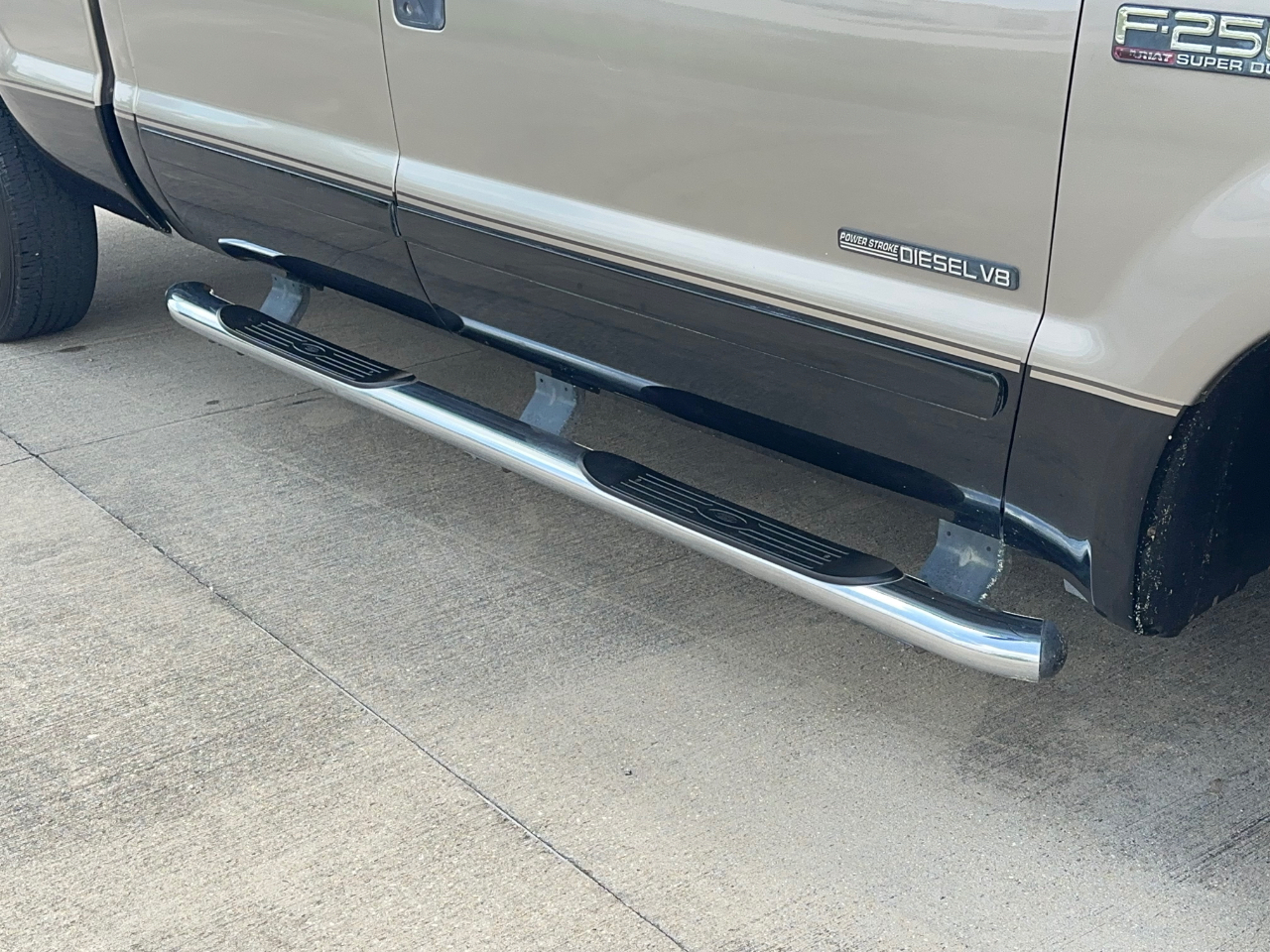 Ford F-250 SD Lariat Crew Cab 2WD 2002